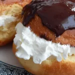 Fastelavnsboller med fløde og syltetøj: nem opskrift