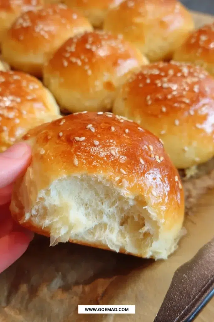 Bløde Gu­lero­d­s­bol­ler der smager vidunderligt hver gang