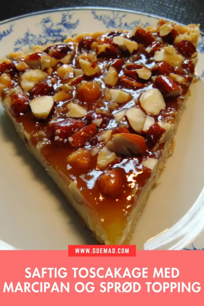 Hjemmelavet toscakage med marcipan og karameltopping: nem opskrift med sprød nøddetopping