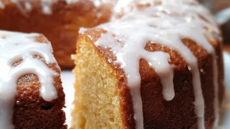 Saftig yoghurtkage med græsk yoghurt: enkel, hjemmelavet og fuld af smag