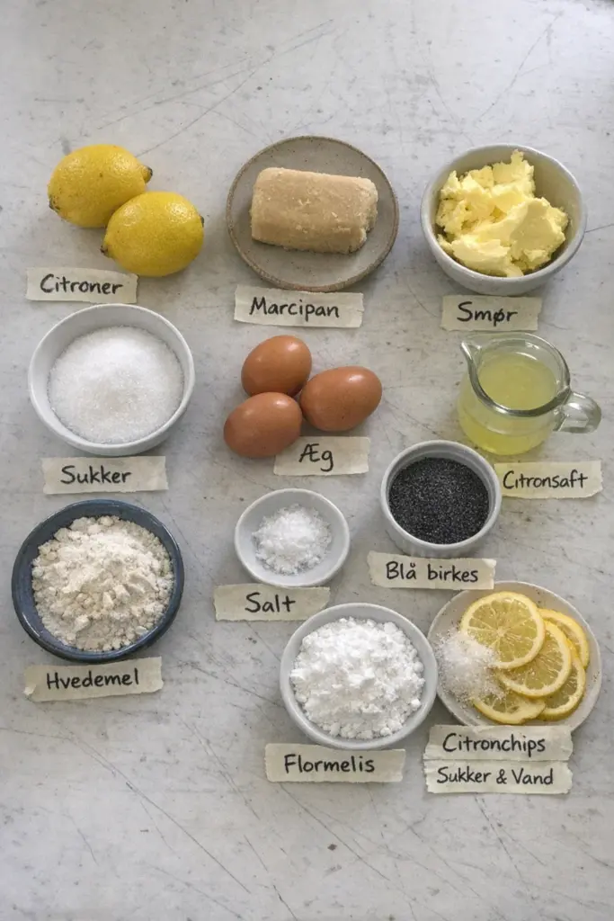 Nem citronkage med marcipan, birkes og sprød citronglasur