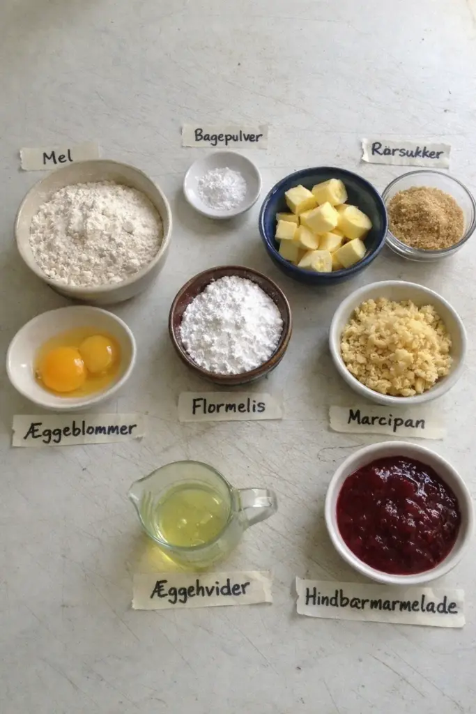 Saftige makronsnitter med hindbær: den bedste hjemmelavede opskrift