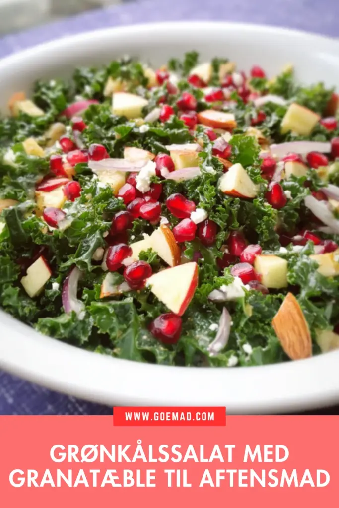 Grønkålssalat med granatæble og sennepsdressing til en lækker hverdagsaftensmad