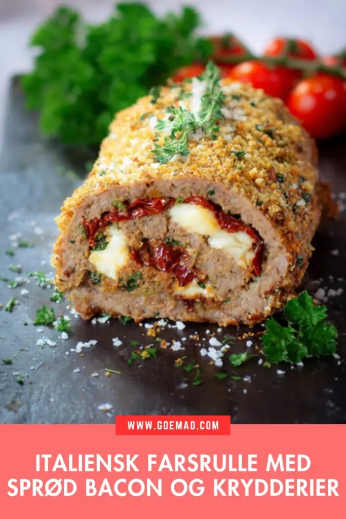 Saftig italiensk farsrulle med fyld af parmesan, mozzarella og soltørrede tomater