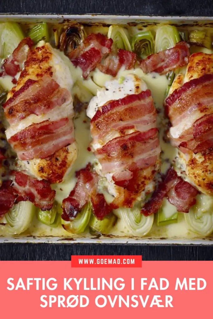 Saftig kylling i fad med sprød bacon og cremet mornaysauce