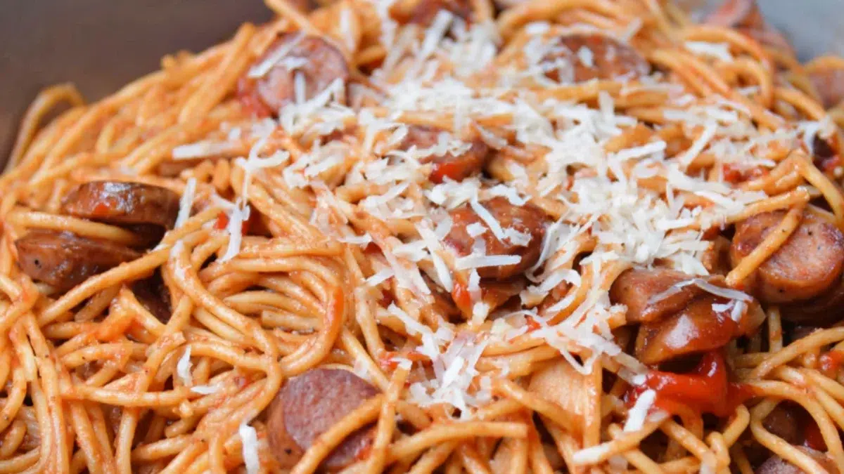 Spaghetti med pølser til hele familien - Goemad