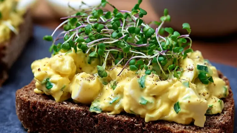 Nem æggesalat opskrift med cremet smag
