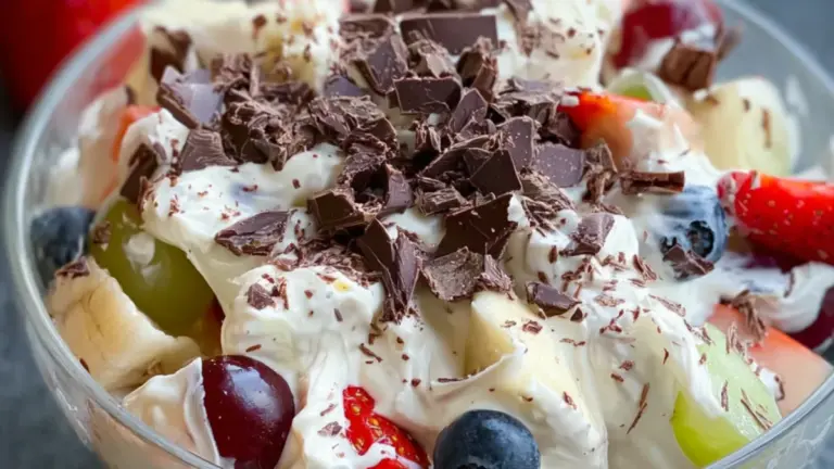 Frugtsalat med råcreme: sådan laver jeg den nemmeste hjemmelavede version