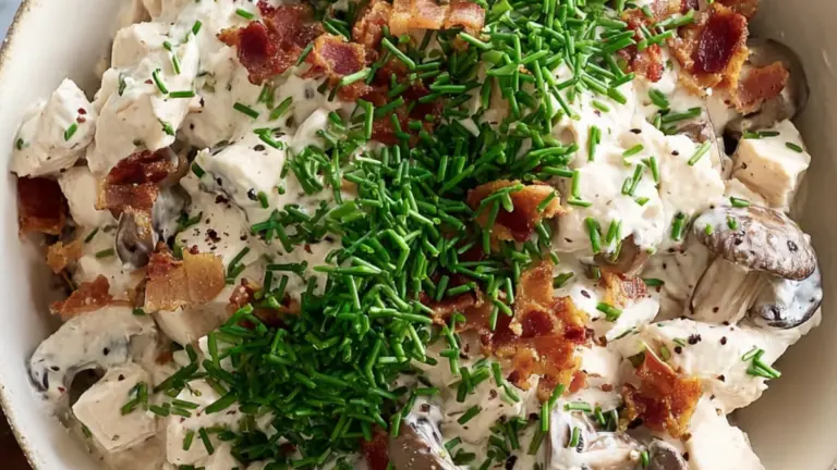 Klassisk hønsesalat med den bedste hjemmelavede smag