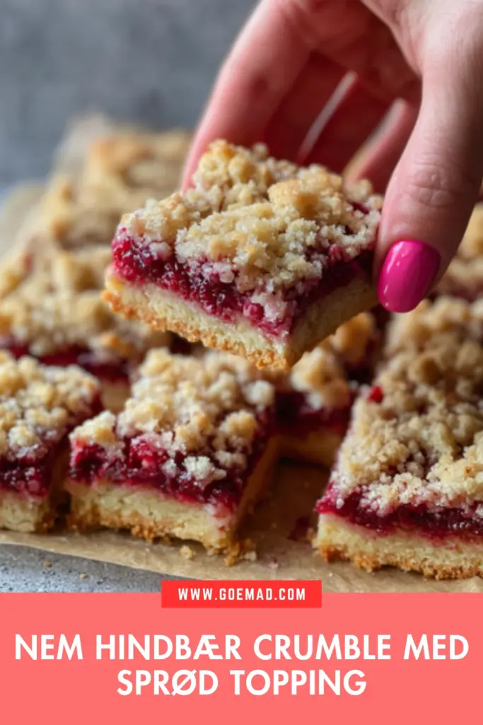 Hjemmelavet hindbær crumble: nem opskrift med sprød, gylden topping