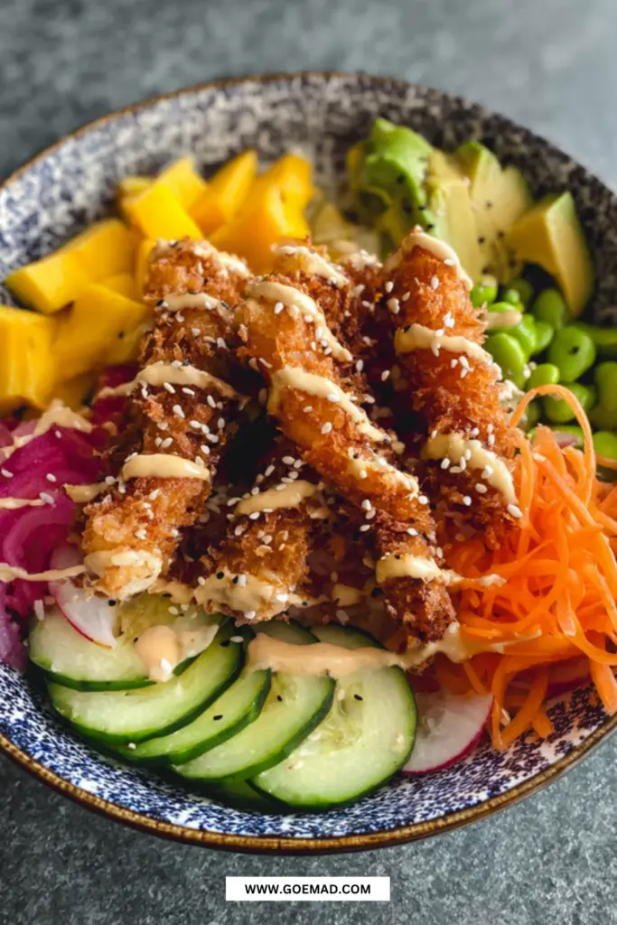 Poke bowl med rejer: den bedste opskrift til en hurtig og farverig middag